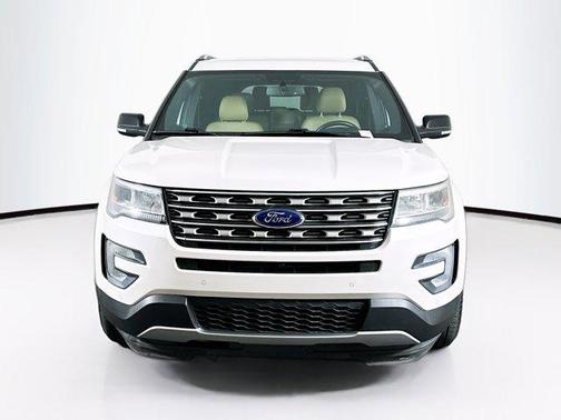 White Platinum Metallic Tri-Coat 2016 Ford Explorer XLT