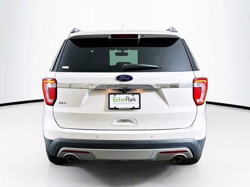 White Platinum Metallic Tri-Coat 2016 Ford Explorer XLT