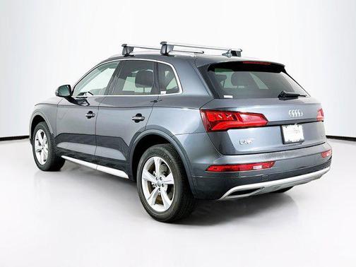 2020 Audi Q5 45 Titanium Premium