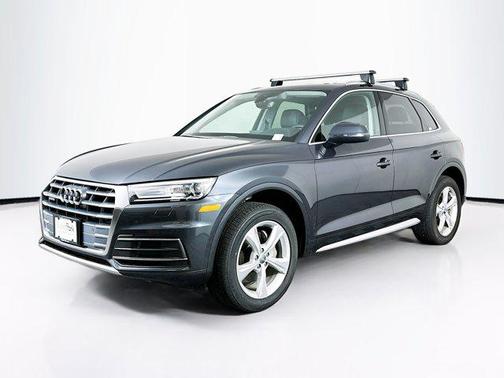 2020 Audi Q5 45 Titanium Premium