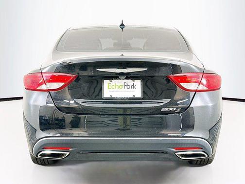2016 Chrysler 200 S