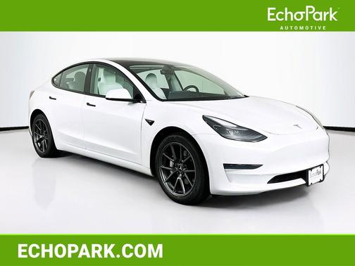 Pearl White Multi-Coat 2023 Tesla Model 3 Standard Range