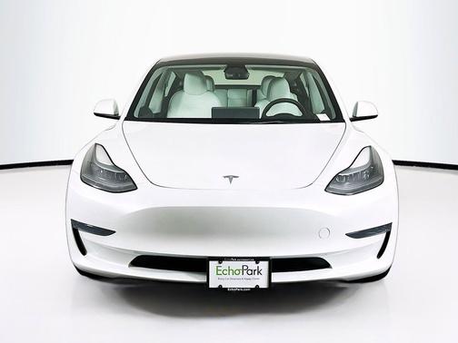 Pearl White Multi-Coat 2023 Tesla Model 3 Standard Range