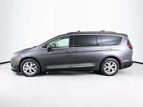 Granite Crystal Metallic Clearcoat 2017 Chrysler Pacifica Touring-L