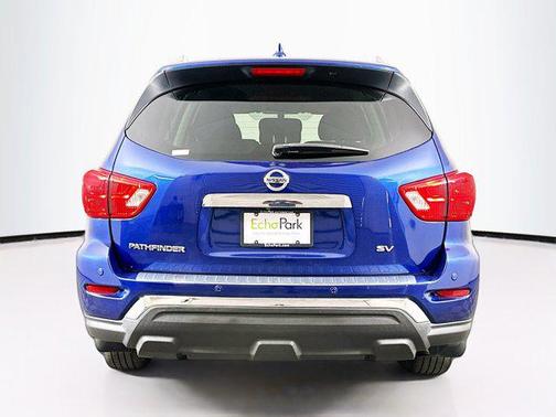 2020 Nissan Pathfinder SV