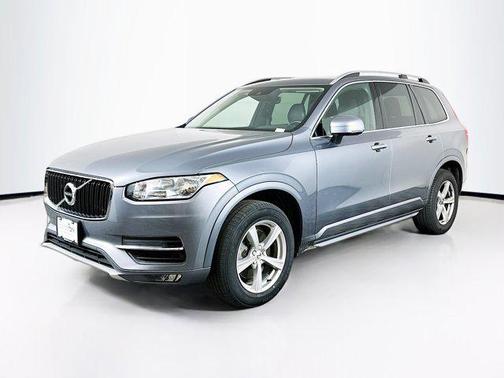 2016 Volvo XC90 T5 Momentum