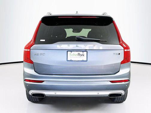 2016 Volvo XC90 T5 Momentum