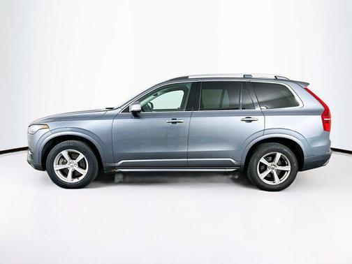 2016 Volvo XC90 T5 Momentum