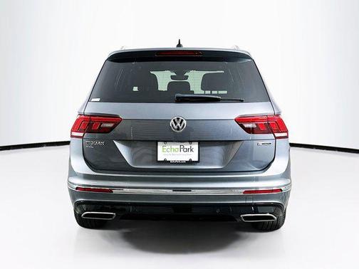 Platinum Gray Metallic 2021 Volkswagen Tiguan 2.0T SEL R-Line 4MOTION