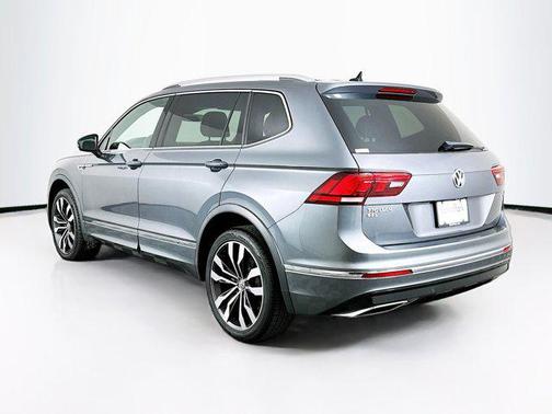 Platinum Gray Metallic 2021 Volkswagen Tiguan 2.0T SEL R-Line 4MOTION