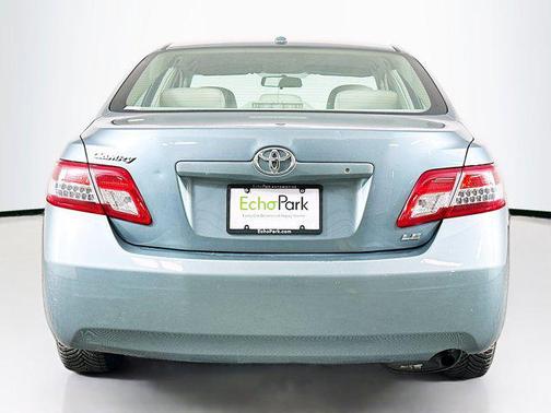 2010 Toyota Camry LE