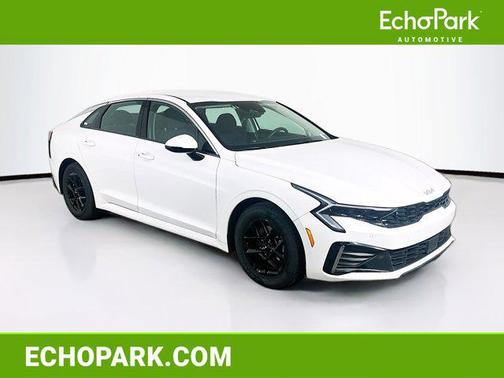 Snow White Pearl 2025 Kia K5 LXS