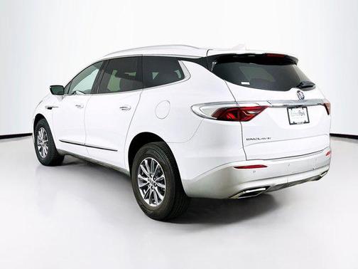 2024 Buick Enclave Essence FWD