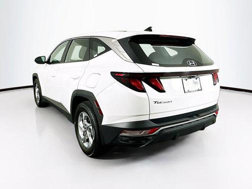2023 Hyundai TUCSON SE
