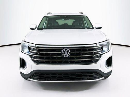 2025 Volkswagen Atlas 2.0T SE w/Technology 4MOTION