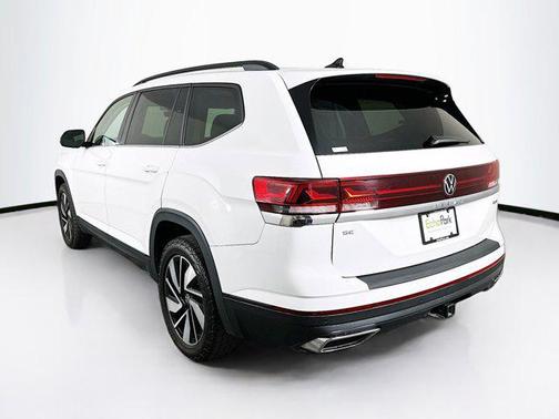 2025 Volkswagen Atlas 2.0T SE w/Technology 4MOTION