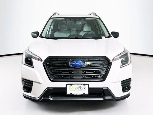 Crystal White Pearl 2024 Subaru Forester Base