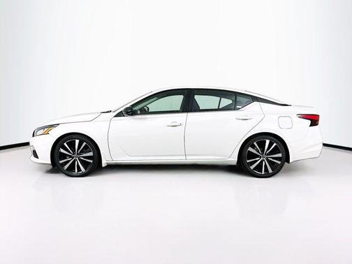 2022 Nissan Altima SR VC-Turbo FWD