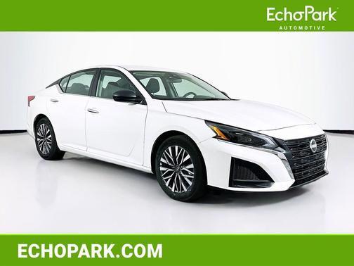 Glacier White 2025 Nissan Altima SV FWD