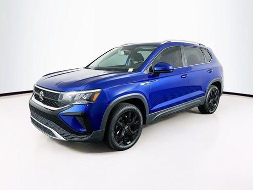 Cornflower Blue 2022 Volkswagen Taos 1.5T SE