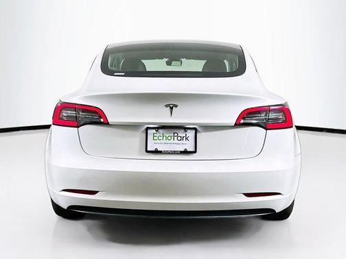 Pearl White Multi-Coat 2023 Tesla Model 3 Standard Range