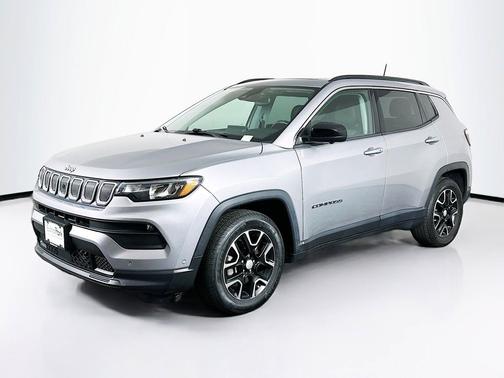 Billet Silver Metallic Clearcoat 2022 Jeep Compass Latitude