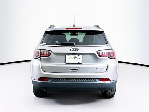 Billet Silver Metallic Clearcoat 2022 Jeep Compass Latitude