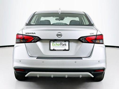 2023 Nissan Versa 1.6 SV