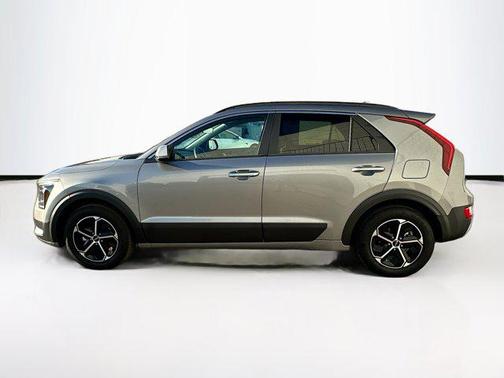 2025 Kia Niro LX