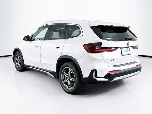 Alpine White 2025 BMW X1 xDrive28i