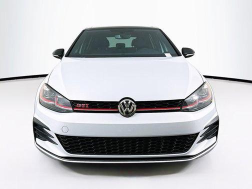 2021 Volkswagen Golf GTI 2.0T SE DSG