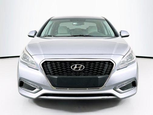 2016 Hyundai SONATA Hybrid SE