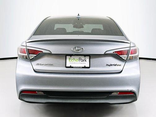2016 Hyundai SONATA Hybrid SE