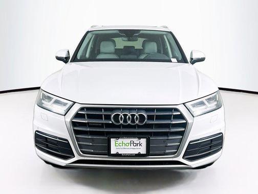 Glacier White Metallic 2019 Audi Q5 2.0T Premium Plus