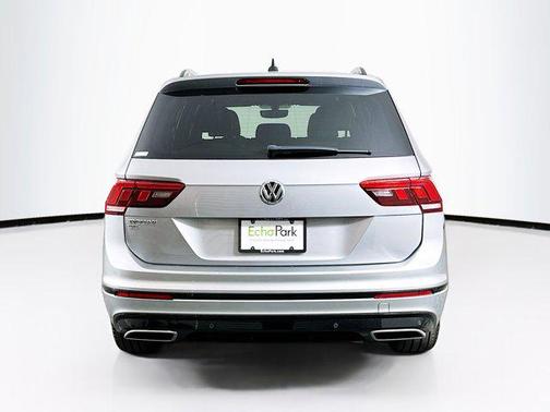 Pyrite Silver Metallic 2020 Volkswagen Tiguan 2.0T SE R-Line Black