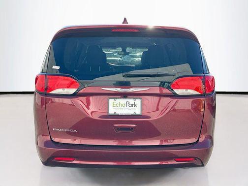 2017 Chrysler Pacifica LX