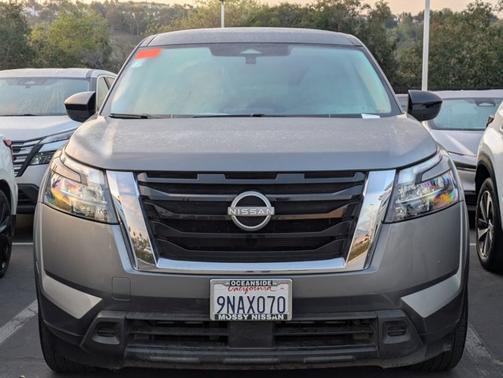 2024 Nissan Pathfinder S