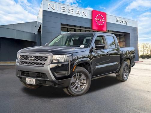 2025 Nissan Frontier SV