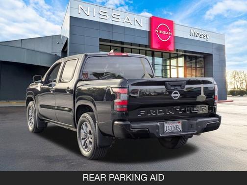 2025 Nissan Frontier SV