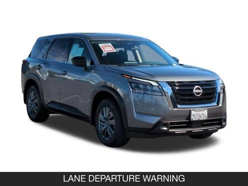 2025 Nissan Pathfinder S