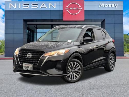 2023 Nissan Kicks SV