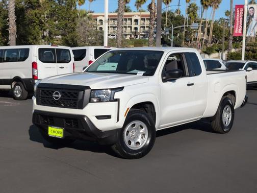 2022 Nissan Frontier S