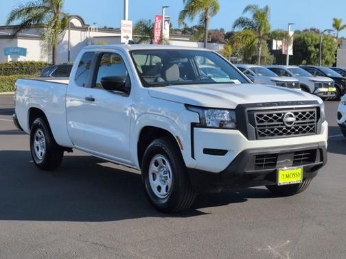 2022 Nissan Frontier S
