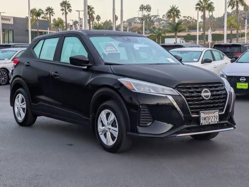 2025 Nissan Kicks Play S