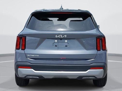 2025 Kia Sorento LX