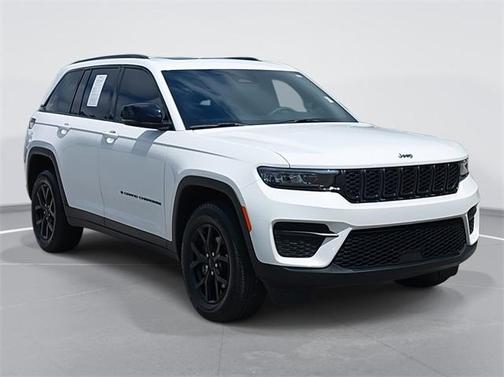 2024 Jeep Grand Cherokee Laredo