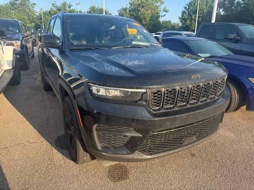 2024 Jeep Grand Cherokee Laredo
