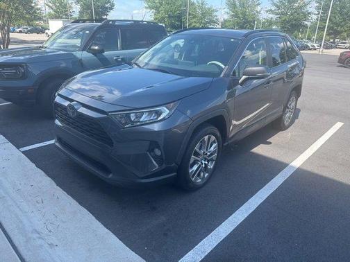 2020 Toyota RAV4 XLE Premium