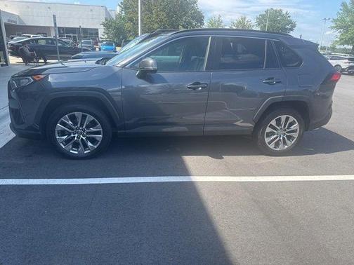 2020 Toyota RAV4 XLE Premium