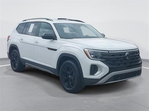 2024 Volkswagen Atlas 2.0T Peak Edition SE w/Technology